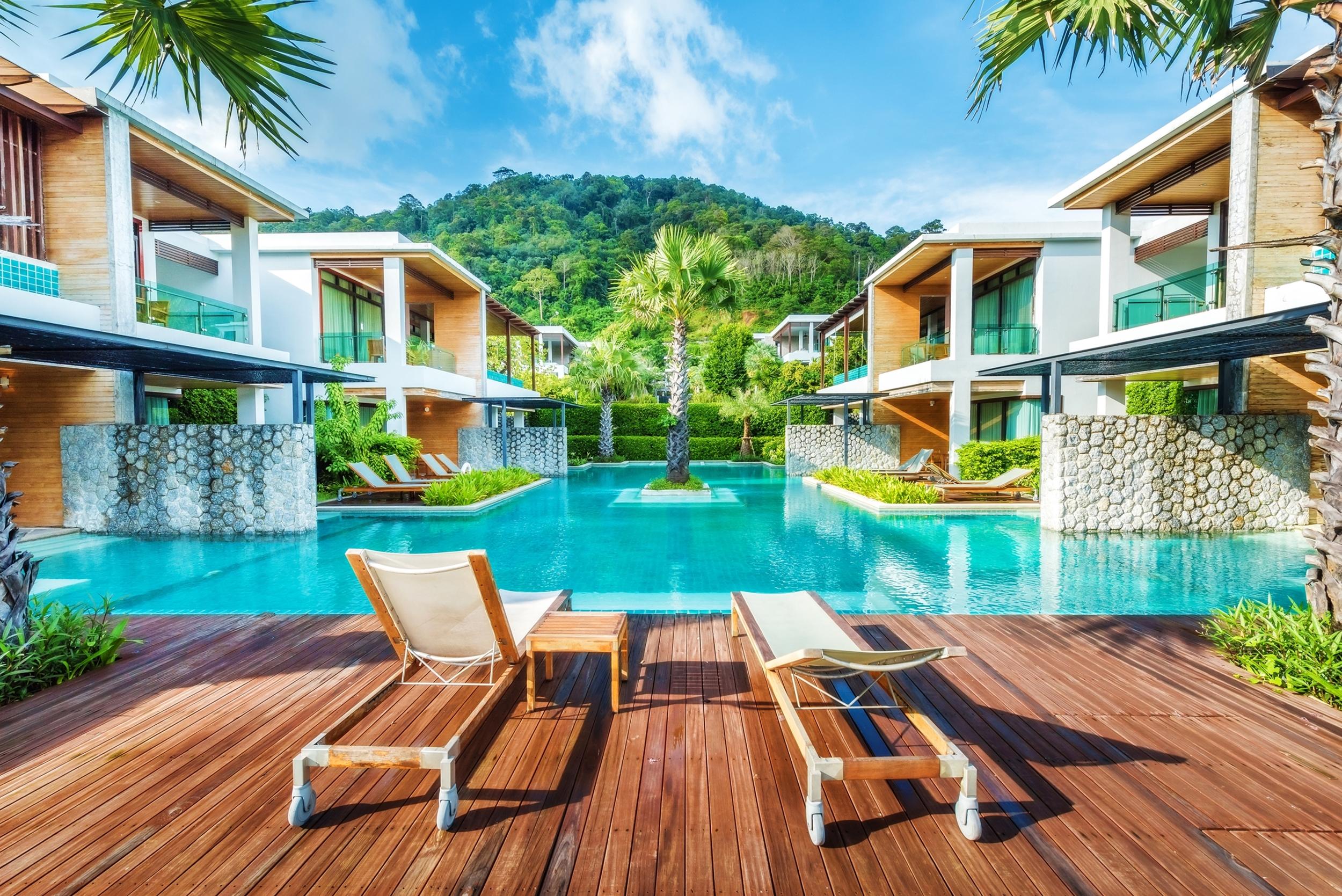 Wyndham Sea Pearl Resort, Phuket Patong Εξωτερικό φωτογραφία The swimming pool at the resort