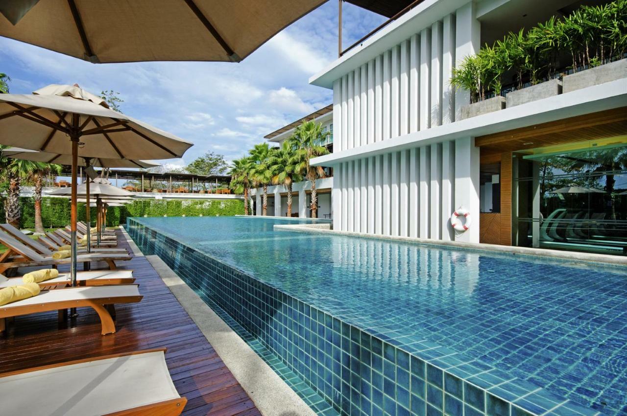 Wyndham Sea Pearl Resort, Phuket Patong Εξωτερικό φωτογραφία The swimming pool at the hotel