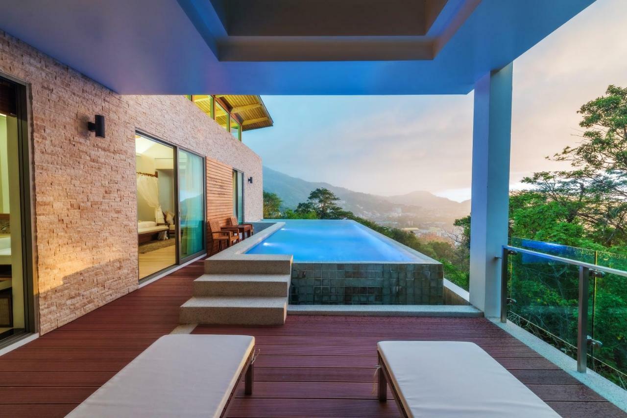 Wyndham Sea Pearl Resort, Phuket Patong Εξωτερικό φωτογραφία The view from the pool at the 1881 Heritage