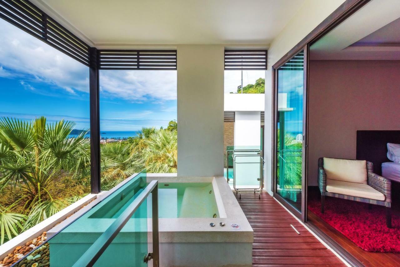 Wyndham Sea Pearl Resort, Phuket Patong Εξωτερικό φωτογραφία A private pool at the hotel