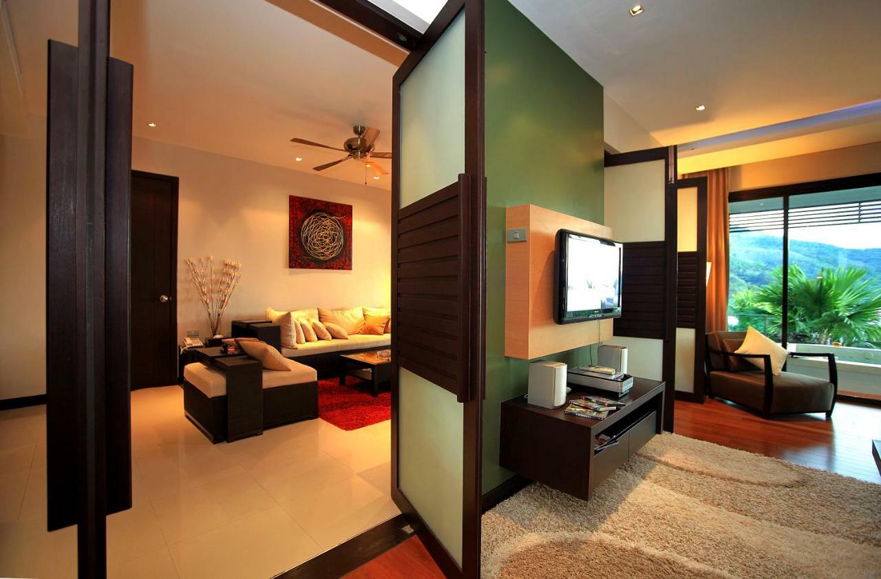 Wyndham Sea Pearl Resort, Phuket Patong Εξωτερικό φωτογραφία Interior of a suite at the resort