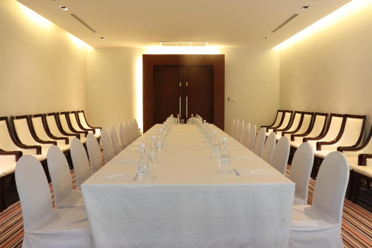 Wyndham Sea Pearl Resort, Phuket Patong Εξωτερικό φωτογραφία A meeting room at a hotel